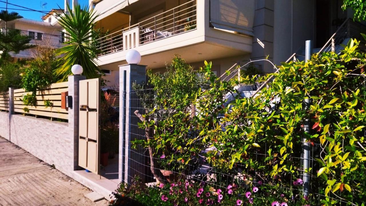 MesolóngionXrysa'S Gardenアパートメント エクステリア 写真
